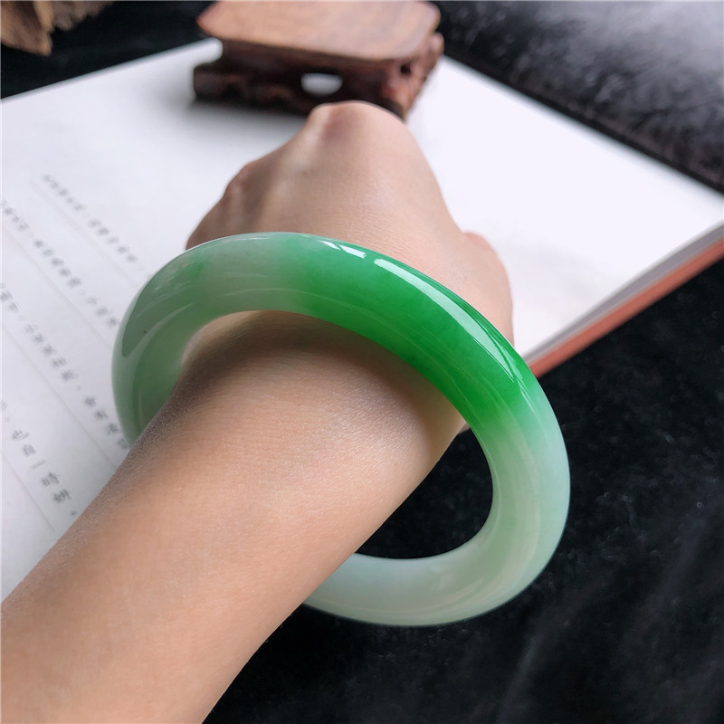 Bracelet en jadéite birmane na - Lighting & Home Decor Studio Photos avis et prix
