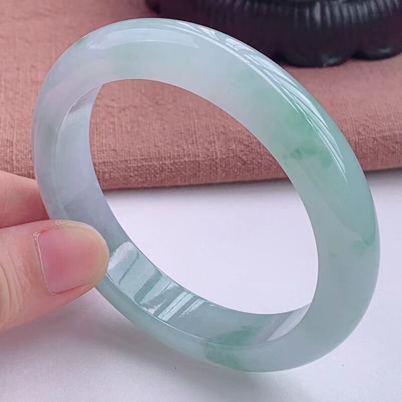 Bracelet en jadéite de couleur - Lighting & Home Decor Studio Photos avis et prix