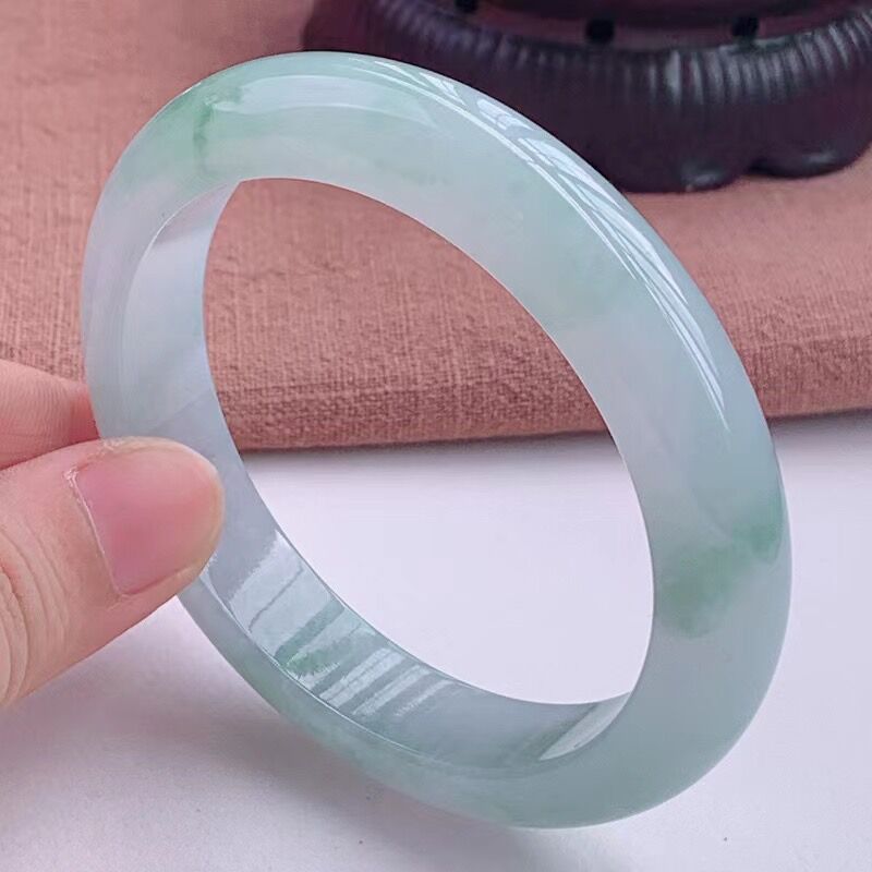 Bracelet en jadéite de couleur - Lighting & Home Decor Studio Photos avis et prix