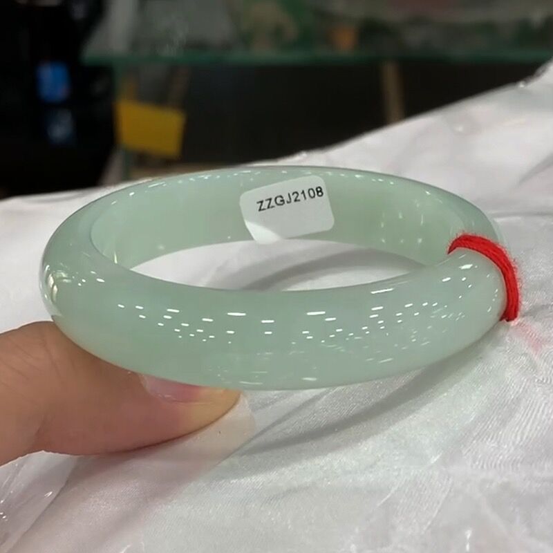 Bracelet en jade de couleur un - Lighting & Home Decor Studio Photos avis et prix