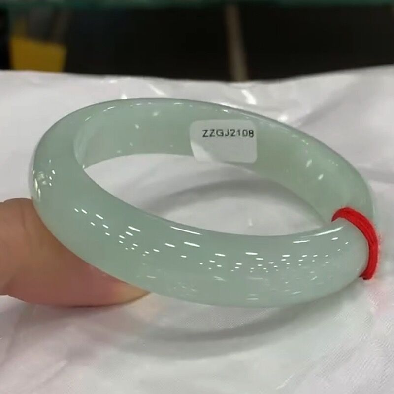 Bracelet en jade de couleur un - Lighting & Home Decor Studio Photos avis et prix